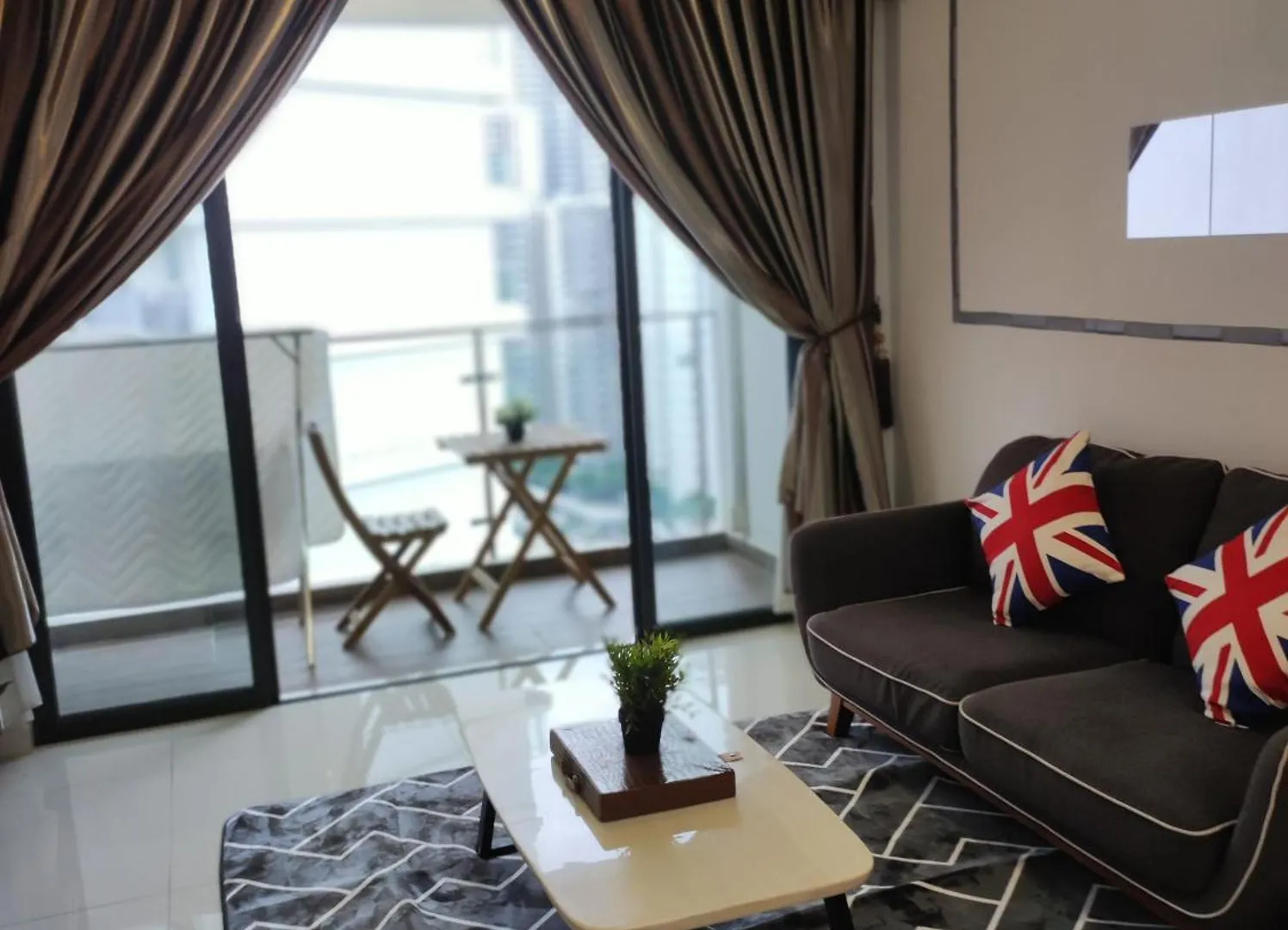 Apartment Happy Home Stay Amberside - Room Title Johor Bahru